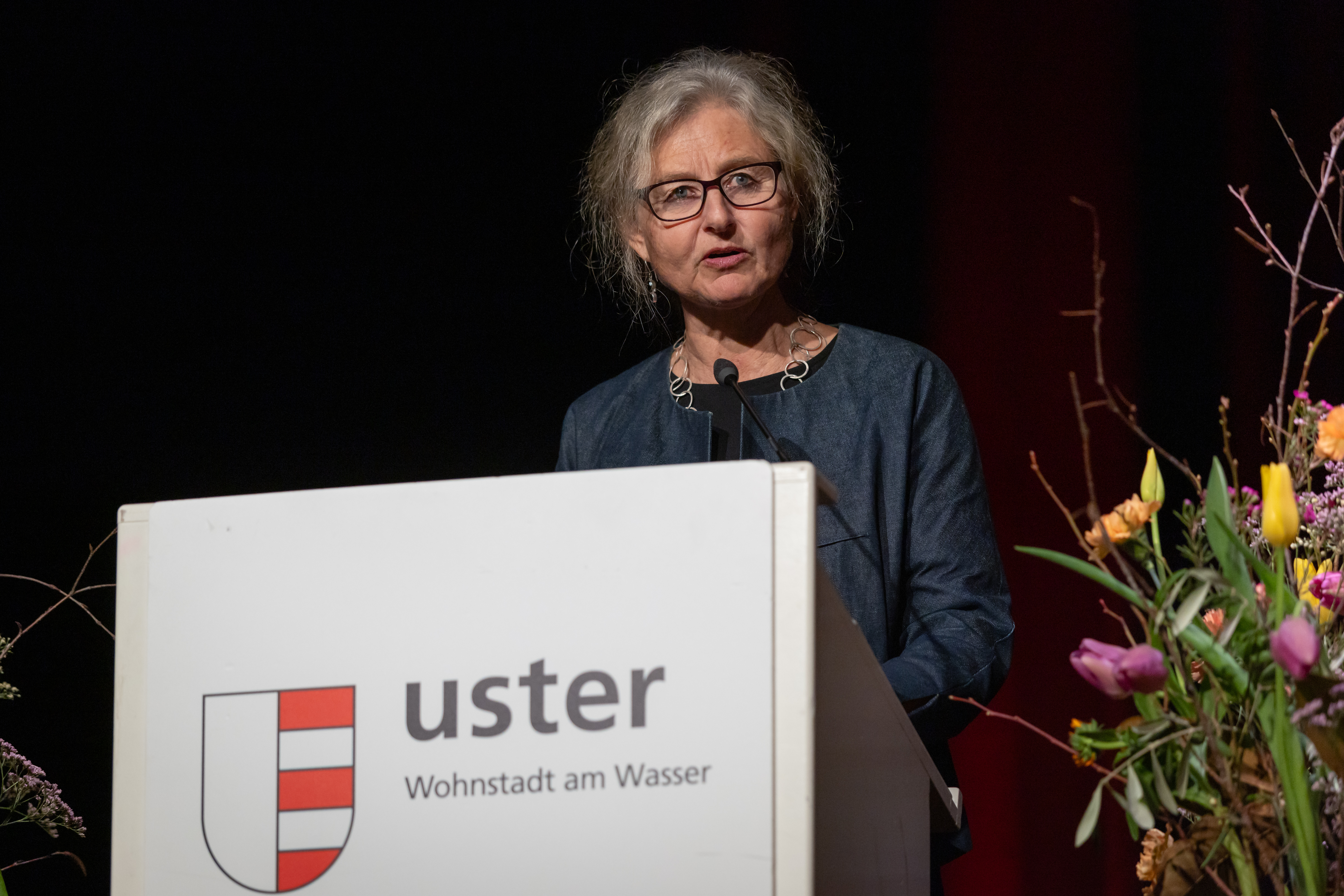 Stadtpräsidentin Barbara Thalmann am Rednerpult