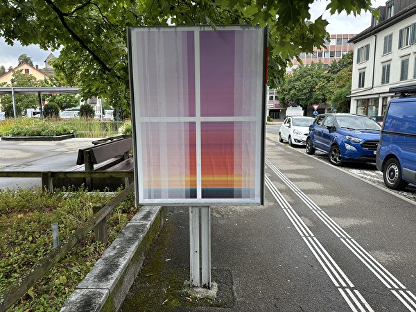 Kunstplakat auf dem Stadthausplatz