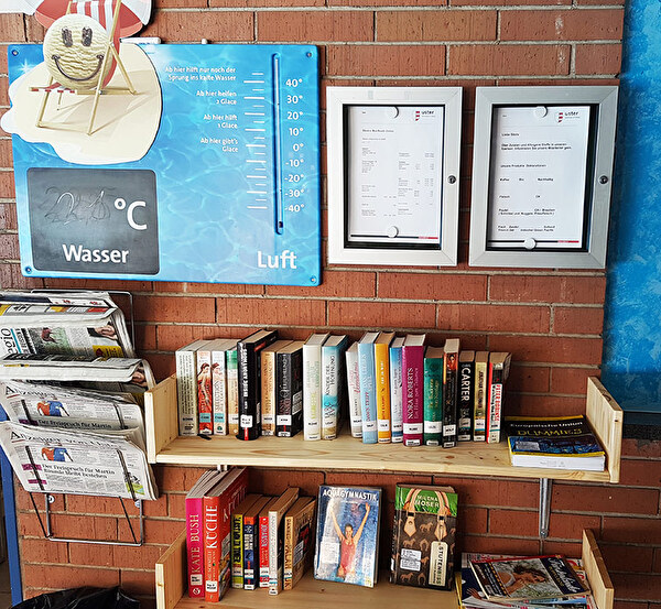 Bücher in der Badi