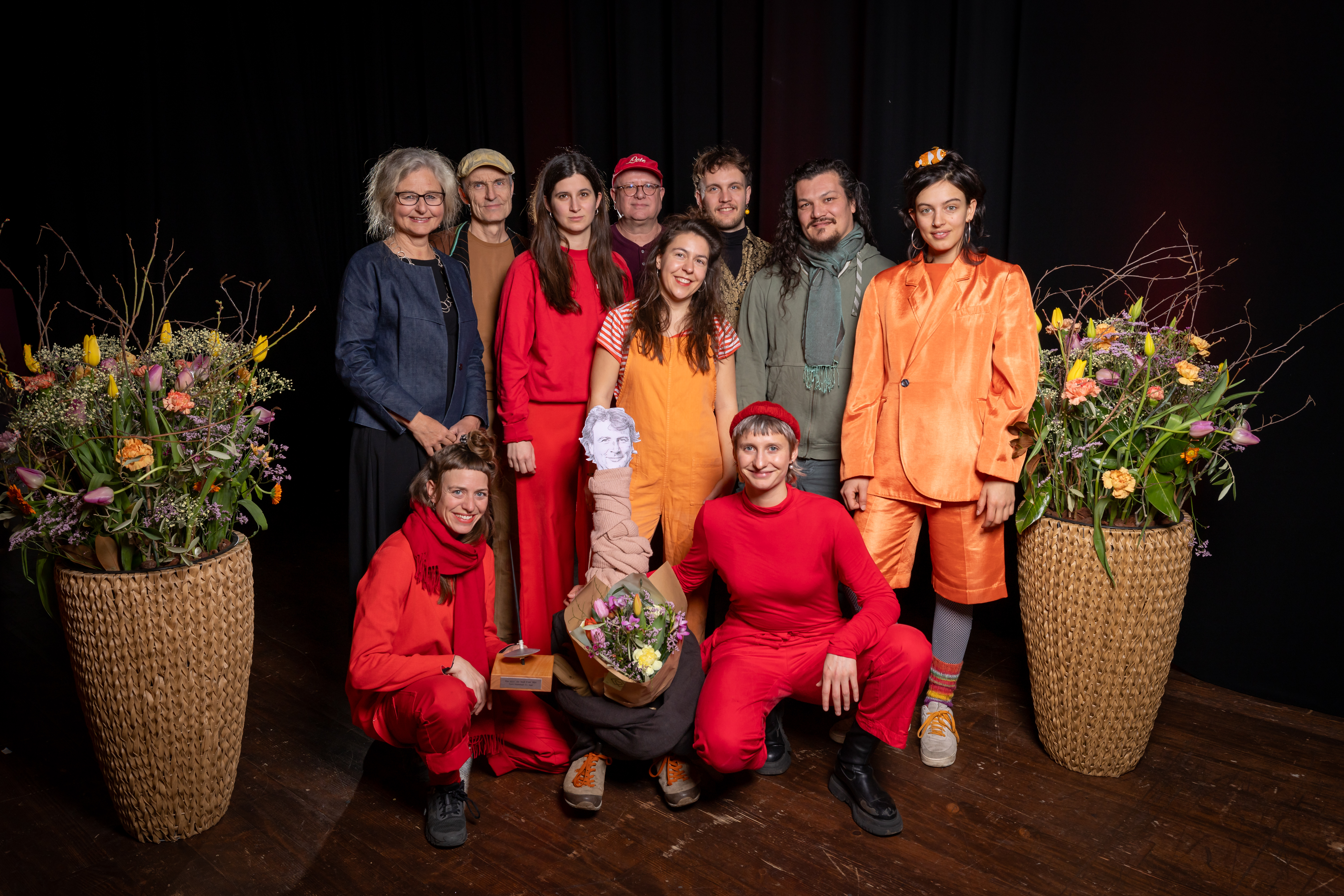 Stadtpräsidentin, Barbara Thalmann und Gewinnerinnen und Gewinner Kunstpreis Hinterhalt-Festival