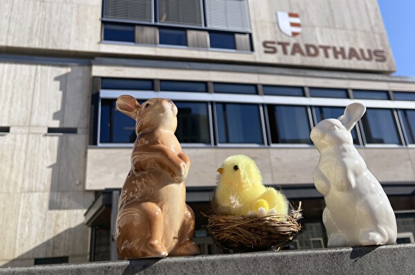 Osternest vor Stadthaus 