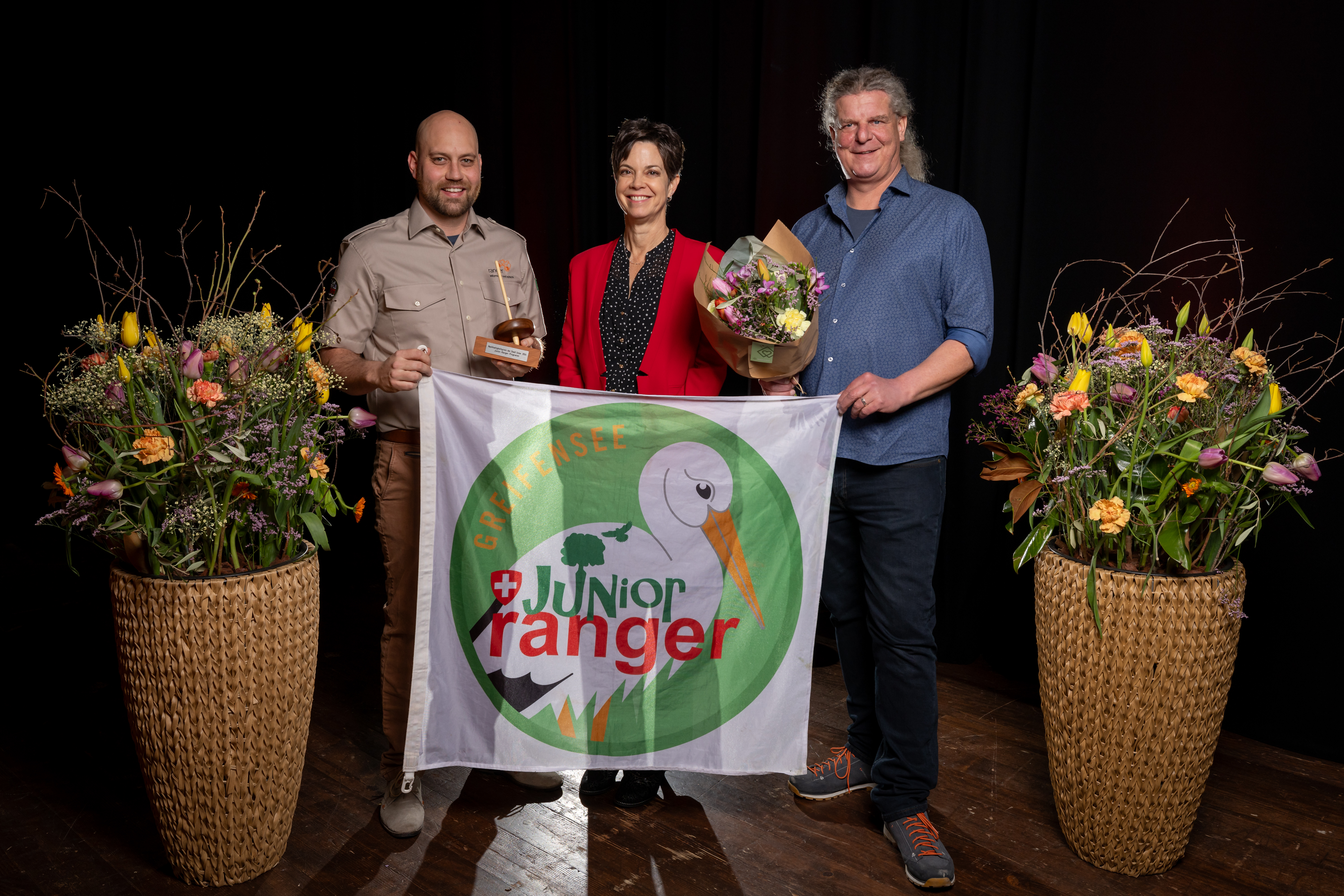 Stadträtin, Petra Bättig und Gewinner Nachhaltigkeitspreis Junior-Ranger-Programm