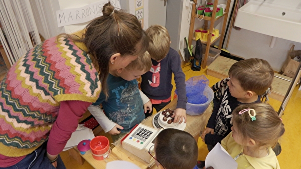 Spielende Kinder