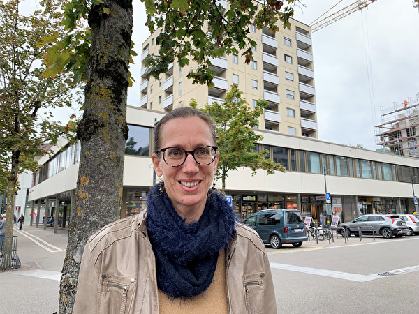 Manuela Raab befindet sich im Stadtzentrum von Uster.