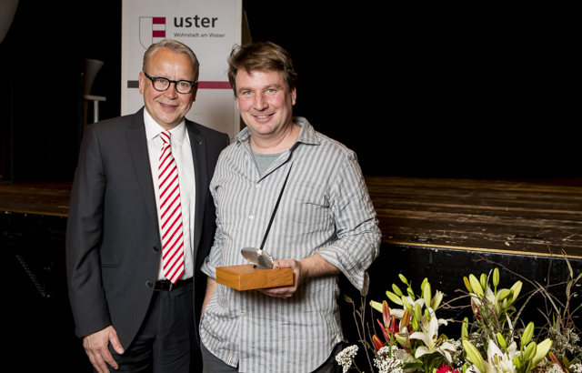 Werner Egli mit Kunstpreisträger Lukas Roth