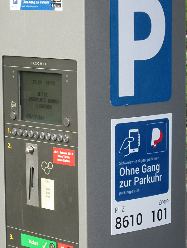 Stadt Uster - Uster führt bargeldlose Bezahlung der Parkgebühren ein