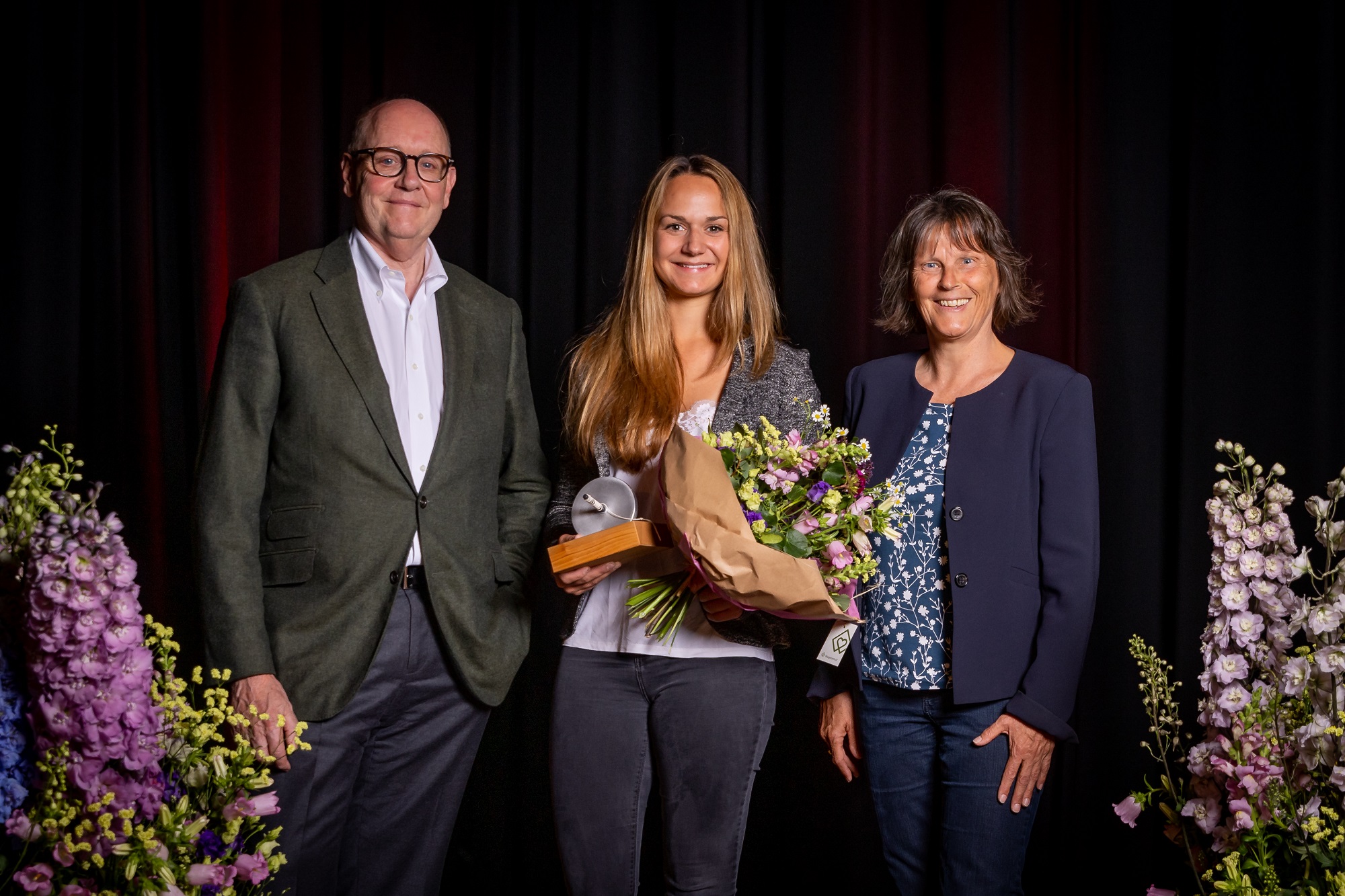 Laudator Hans Syz, Gewinnerin Sportpreis Estelle Wettstein und Stadträtin Karin Fehr