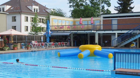 Dorfbadi