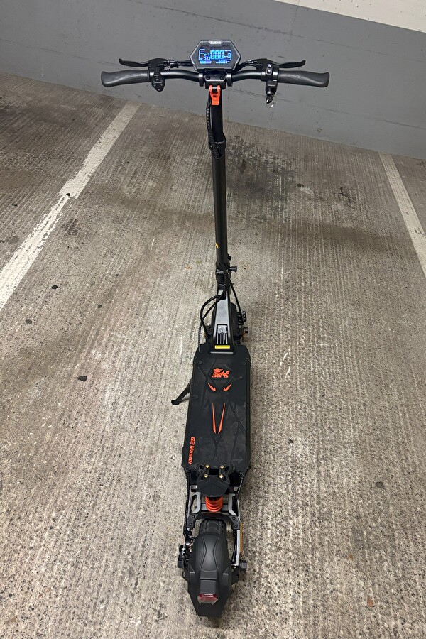Sichergestellter schneller E-Scooter