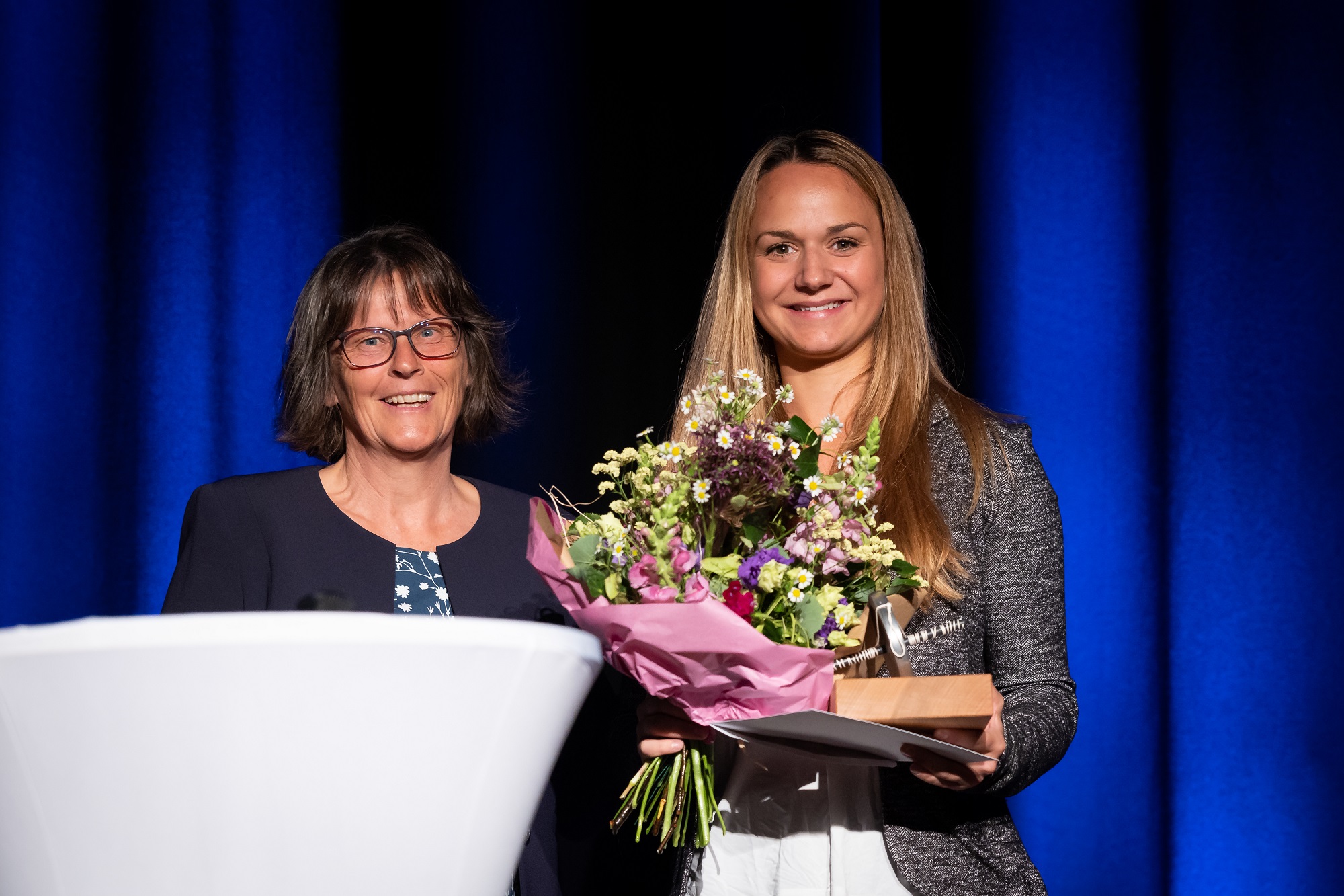 Stadträtin Karin Fehr und Dressurreiterin Estelle Wettstein