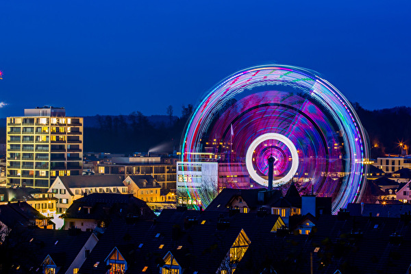 Riesenrad in der Nacht