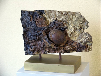 Raumguss Schnitt, 1971, Bronze, 32 x 12 x 37 cm