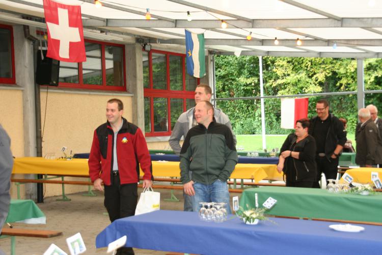 Langsam treffen die Gäste ein