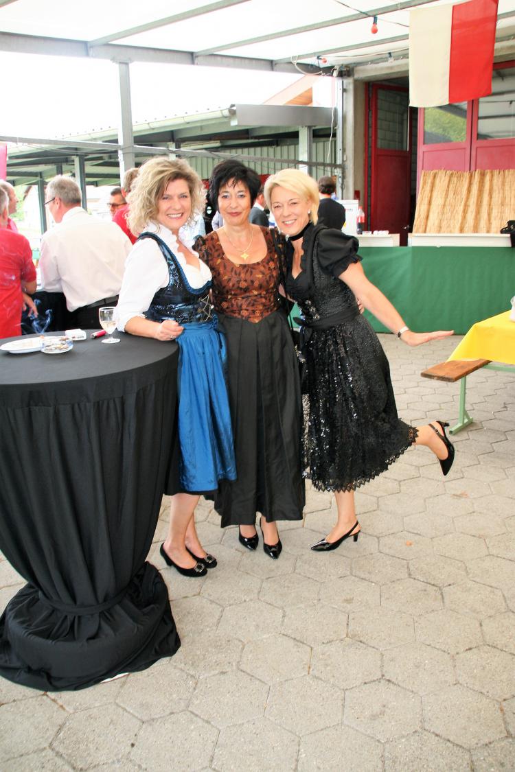 Dirndl-Ladies