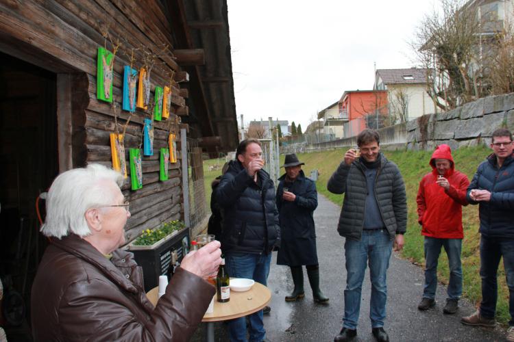 Prost auf eine grossartige Frau!