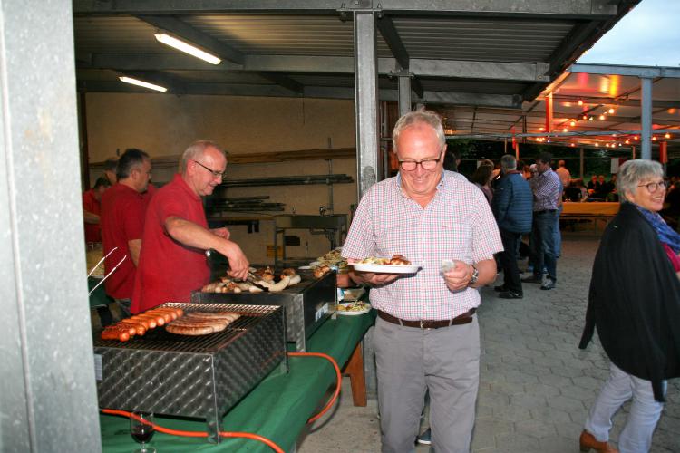 ..endlich etwas für den Magen...