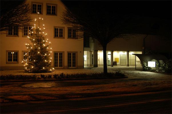 Christbaum Gemeindehaus 2005