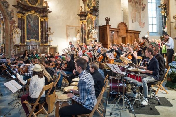 Auftritt Musikschule in Kirche