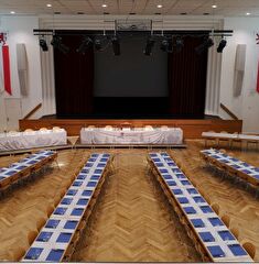 Blick ins Casino mit Bestuhlung der Ortsbürgergemeindeversammlung