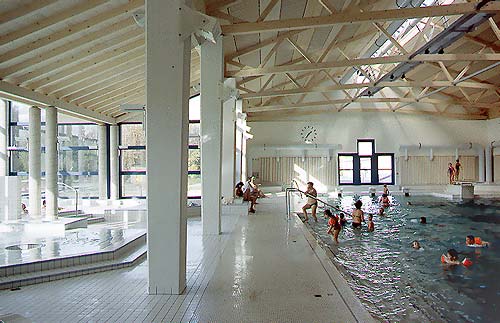 Hallen- und Freibad