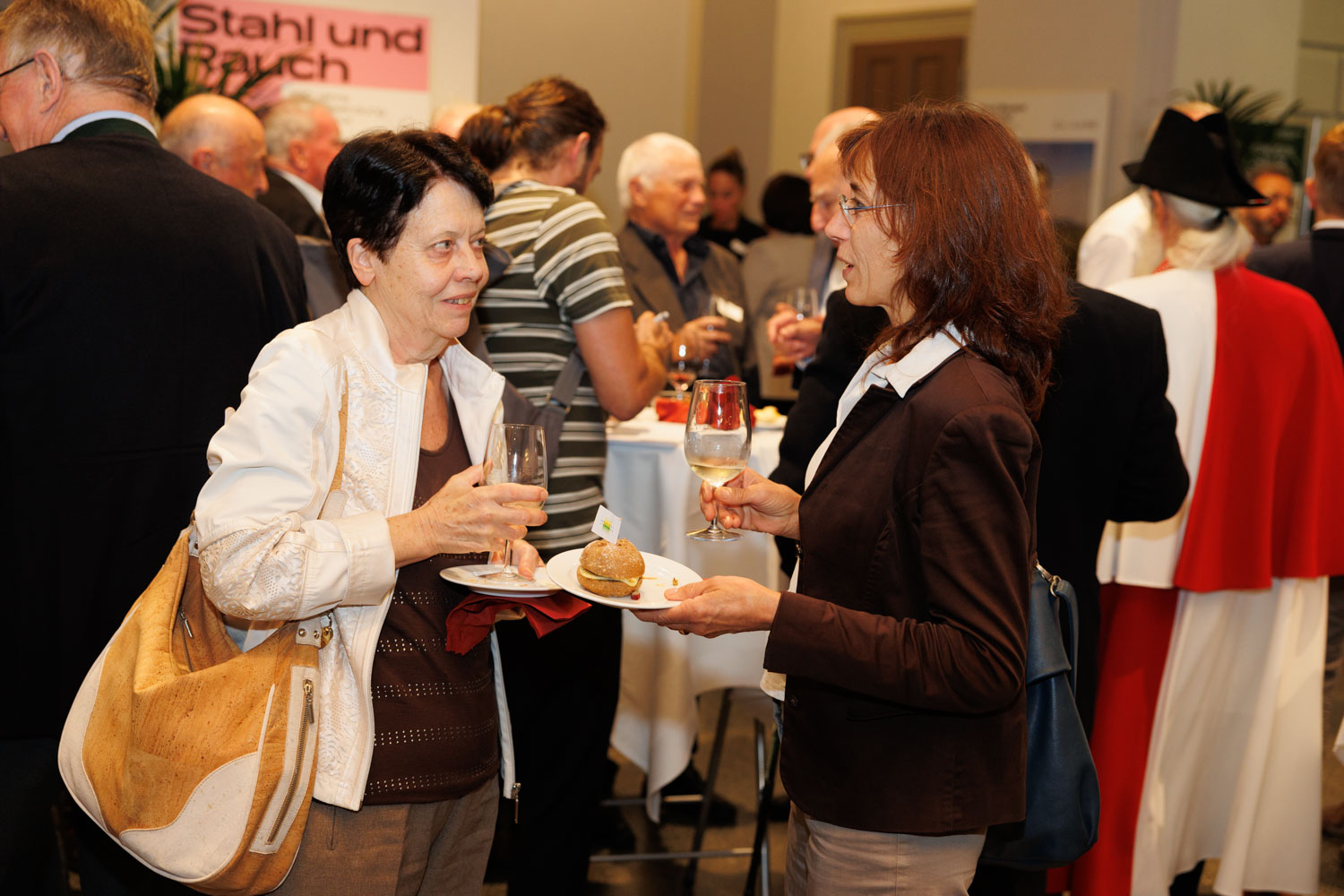 Mireille Schaffitz (links, alt Gemeinderätin FDP) und Katharina Frei Glowatz (Stadtparlamentarierin Grüne)