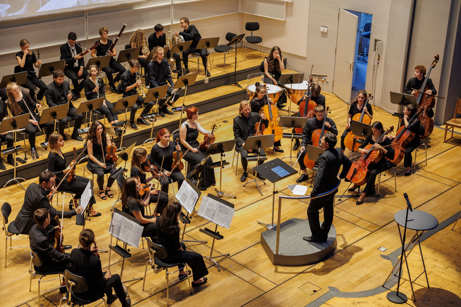 Das Winterthurer Jugendsinfonie-Orchester unter der Leitung von Dirigent Simon Wenger
