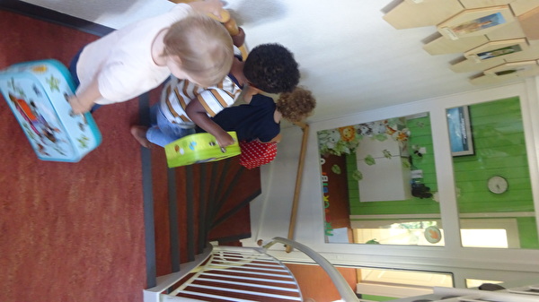 KITA: Die Kleinen sind gross geworden und verlassen die Babygruppe in Richtung grössere Gruppe.
