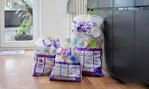 recybag: es sind 3 kunststoffsammelsäcke zu sehen.
