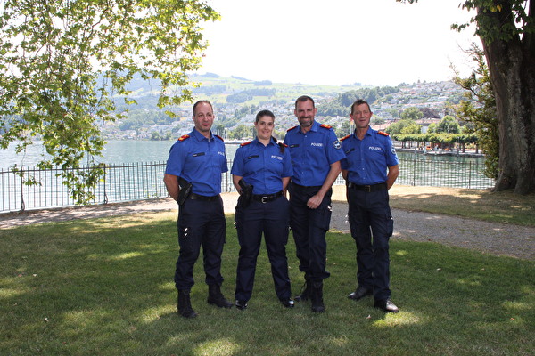 Gemeindepolizei Richterswil: Vereidigung Dienstchef Benjamin Freimüller, Foto mit seinem Korps