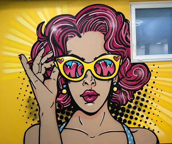 Graffiti in der Damengarderobe des Schulhauses Boden