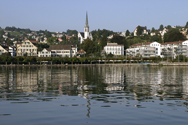 Richterswil vom See aus fotografiert