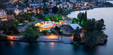 Drohnenbild vom Openair-Kino Richterswil am 14. Juli 2025 anlässlich des von der Gemeinde gesponserten Kino-Abends