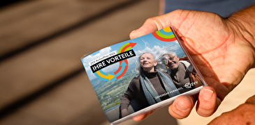 Bild vom ZVV-ActionPass 2025 - ein öV-Freizeit-Abo für alle mti Jahrgang 1965 und älter