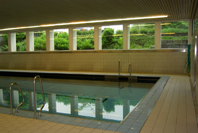 lehrschwimmbecken schulhaus feld 1