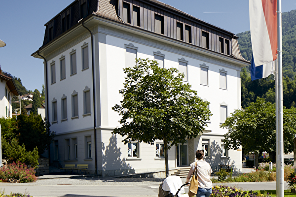 Bibliothek im Alten Schulhaus