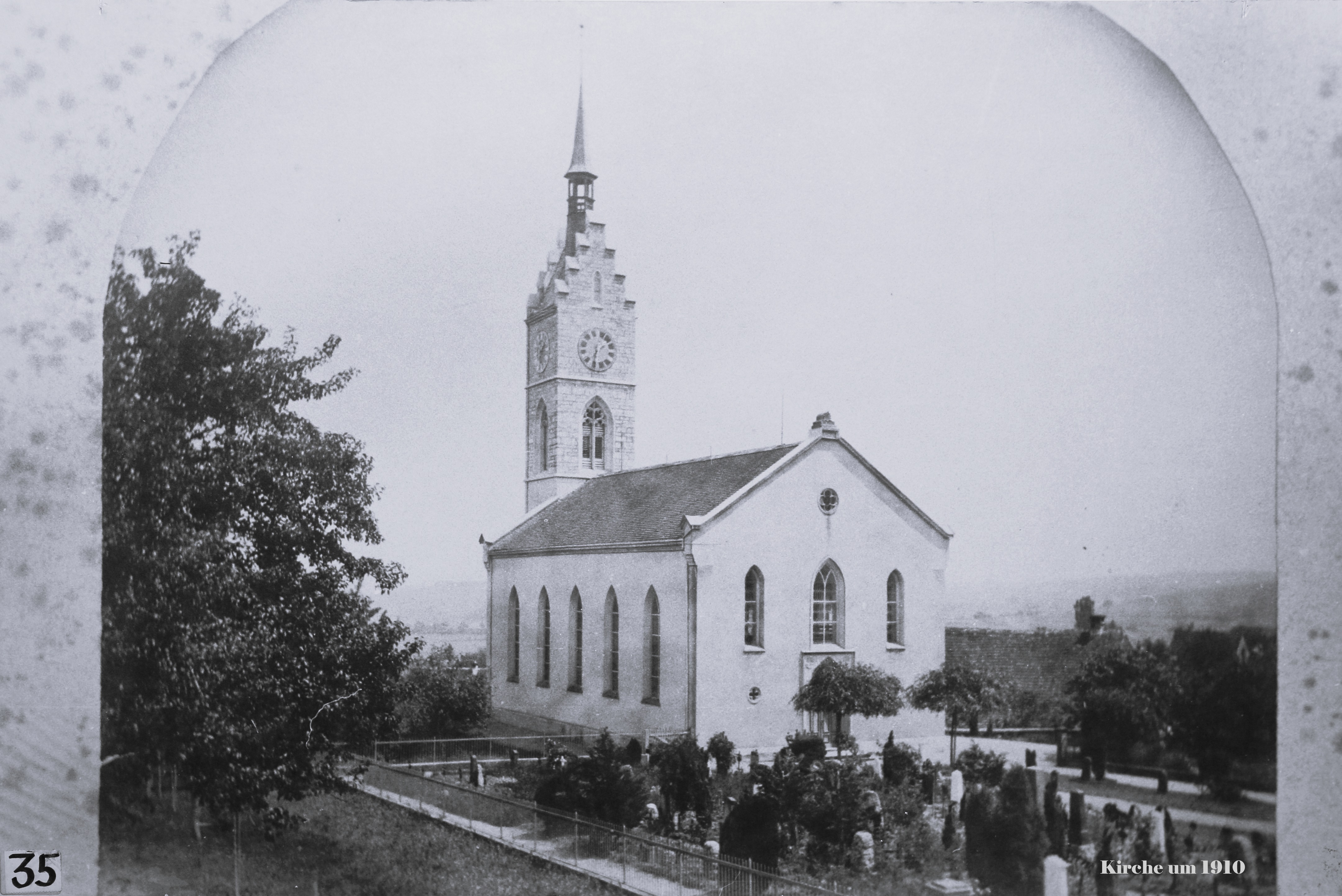 1910 Reformierte Kirche mt Treppengiebel und Spitzturm