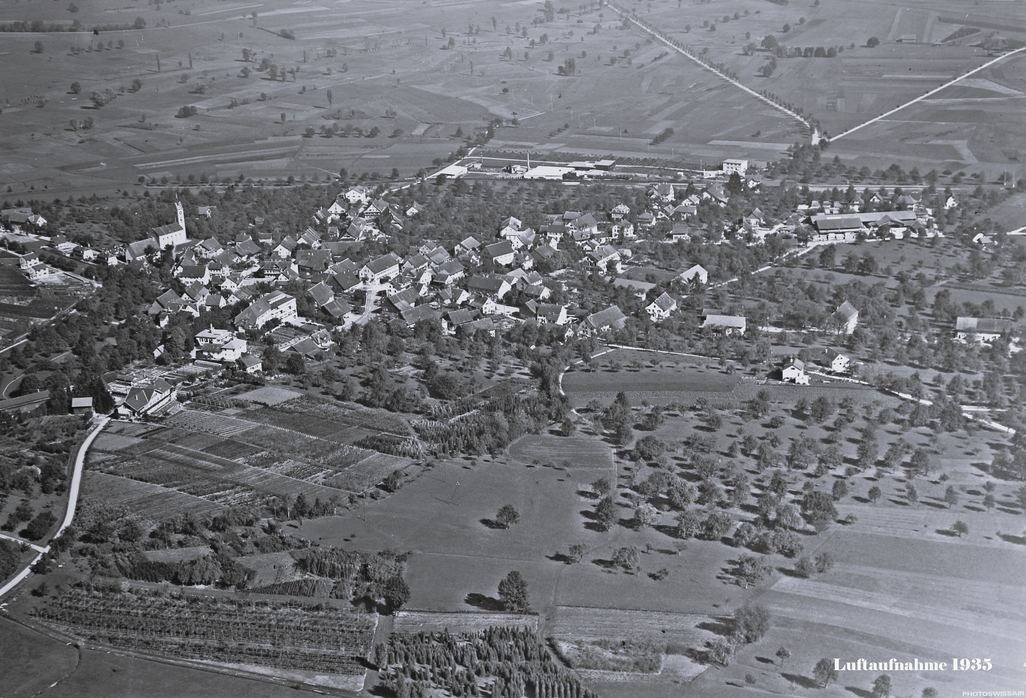 Blick von Osten nach Westen, Bahnhofstrasse 