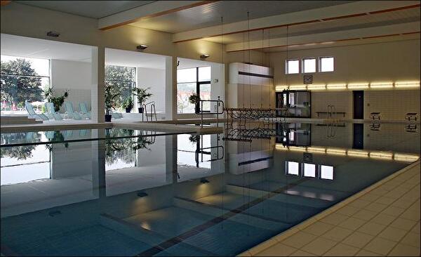 Hallenbad