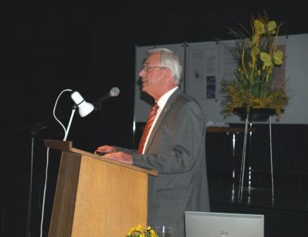 Als Vertretung des Gemeindrates, Joseph Crettenand