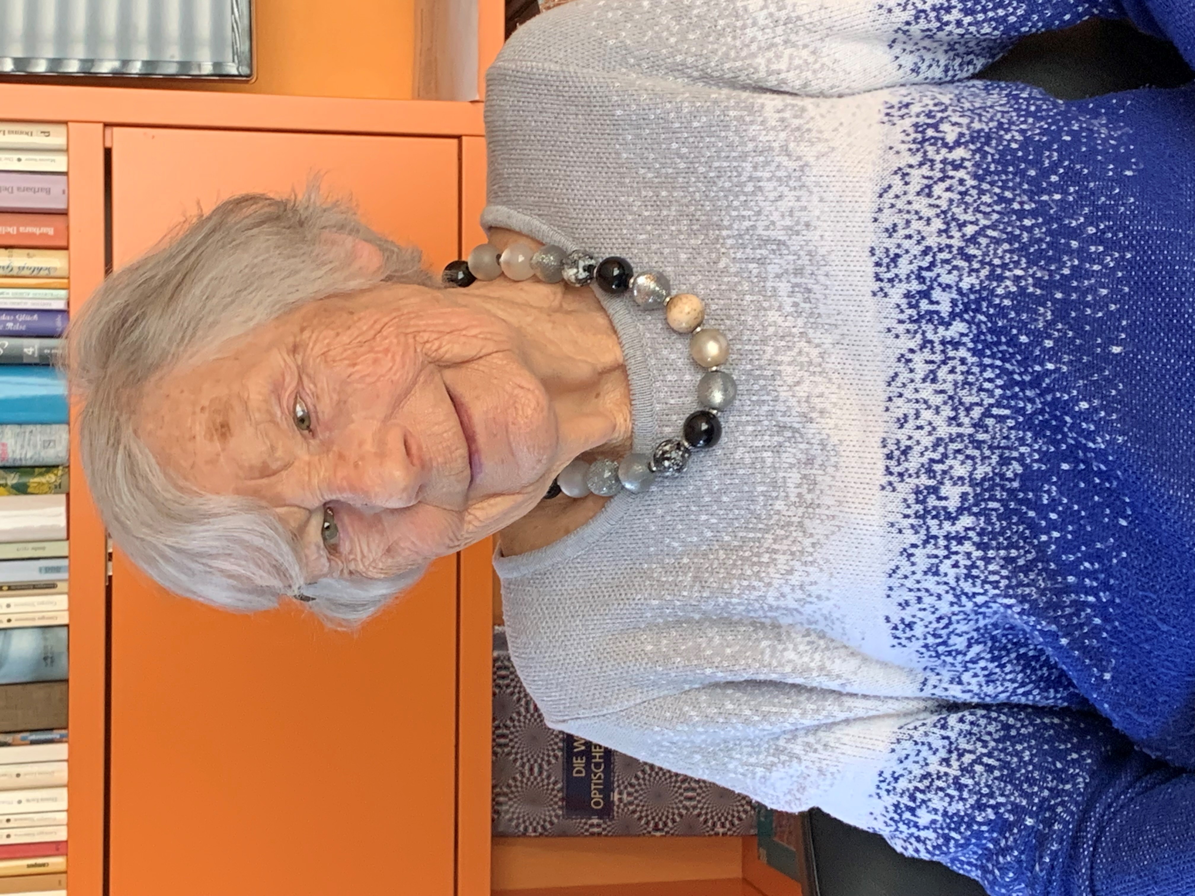 Am 13. Januar 2022, einem wunderschönen Wintertag, durfte Frau Glauser Liselotte ihren 90. Geburtstag feiern. Der Gemeinderat gratuliert herzlich zum neuen Lebensjahr.