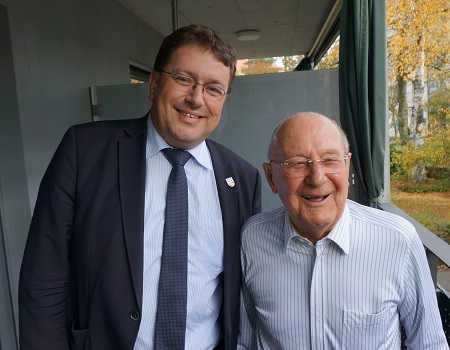 Herr Bösch durfte am 27. Oktober seinen 90. Geburtstag feiern. Der Gemeinderat gratuliert herzlichst dazu!