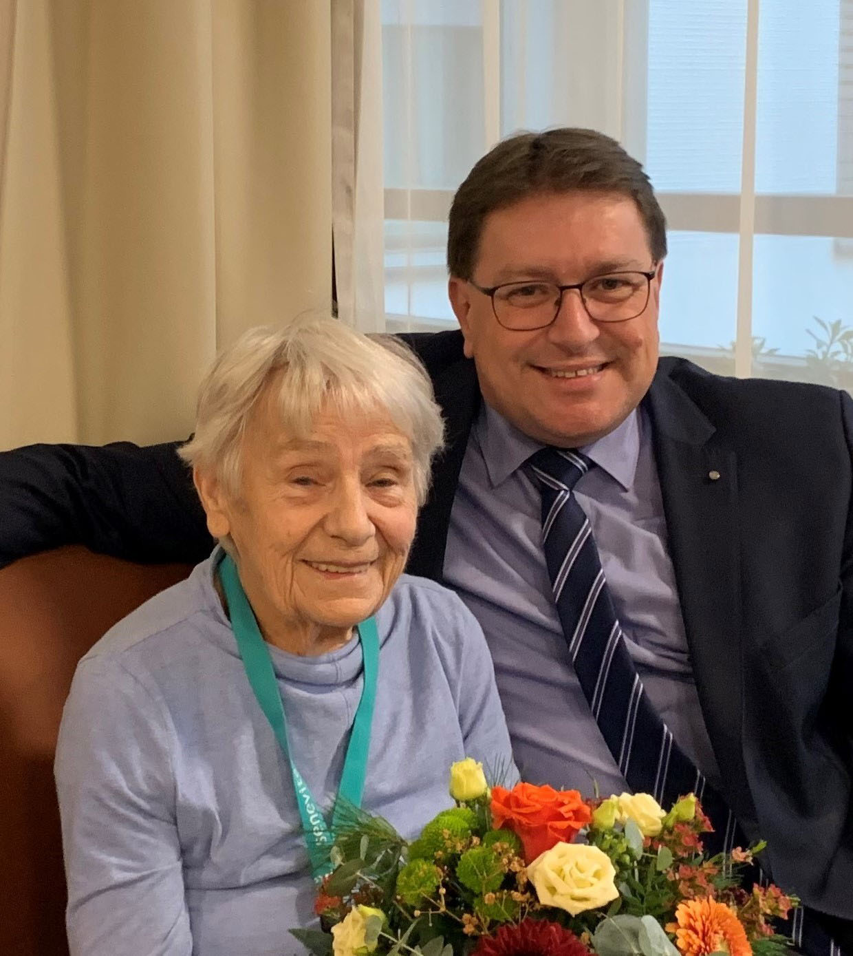 Am Samstag 18. November 2023 durfte Frau Leni Aebi ihren 90. Geburtstag feiern.

Die Gemeindebehörden gratulieren herzlich dazu.