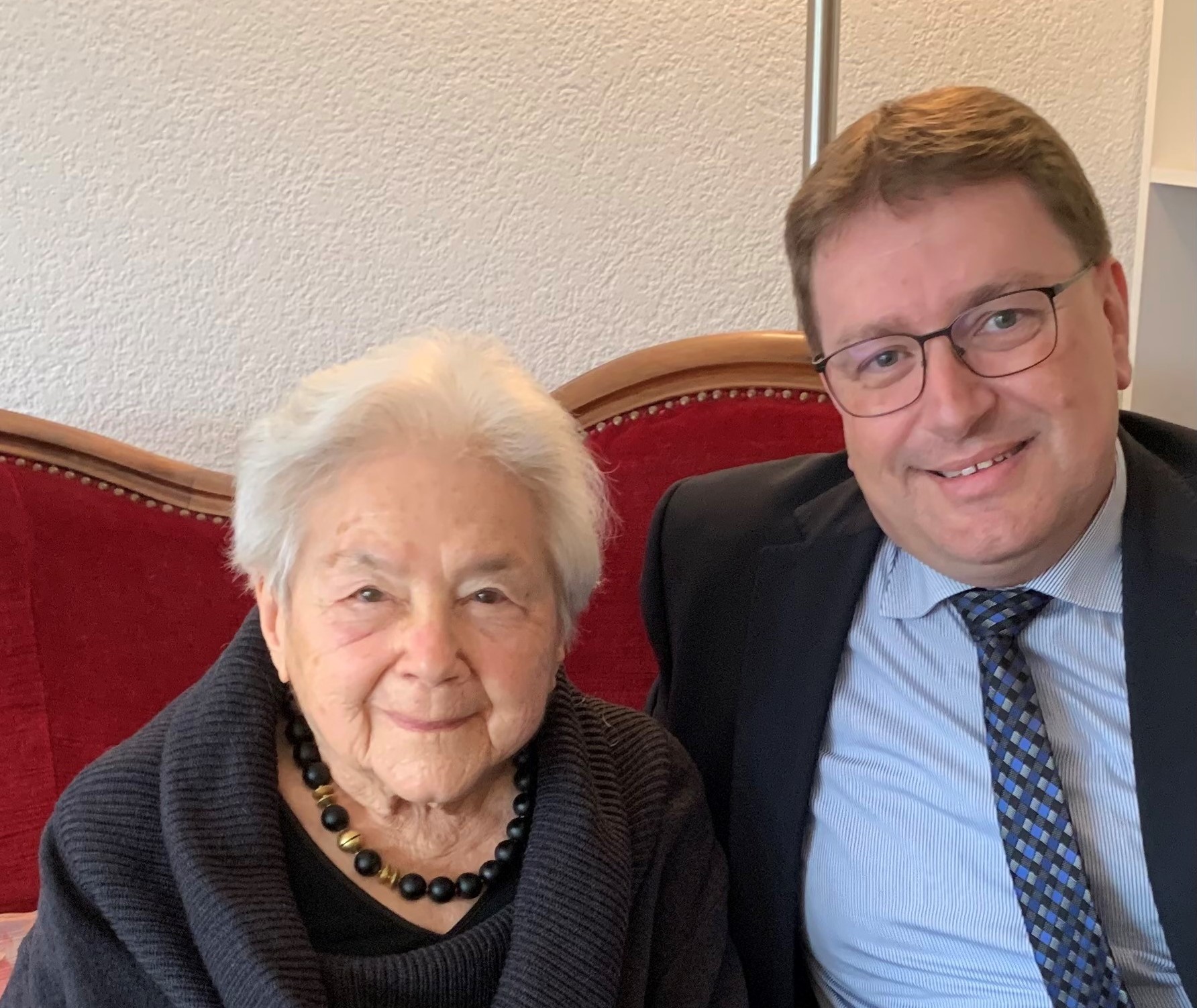 Am Samstag, 20. März 2021, durfte Frau Anna Gurtner ihren 95. Geburtstag feiern!

Die Gemeindebehörden gratulieren herzlichst dazu. 