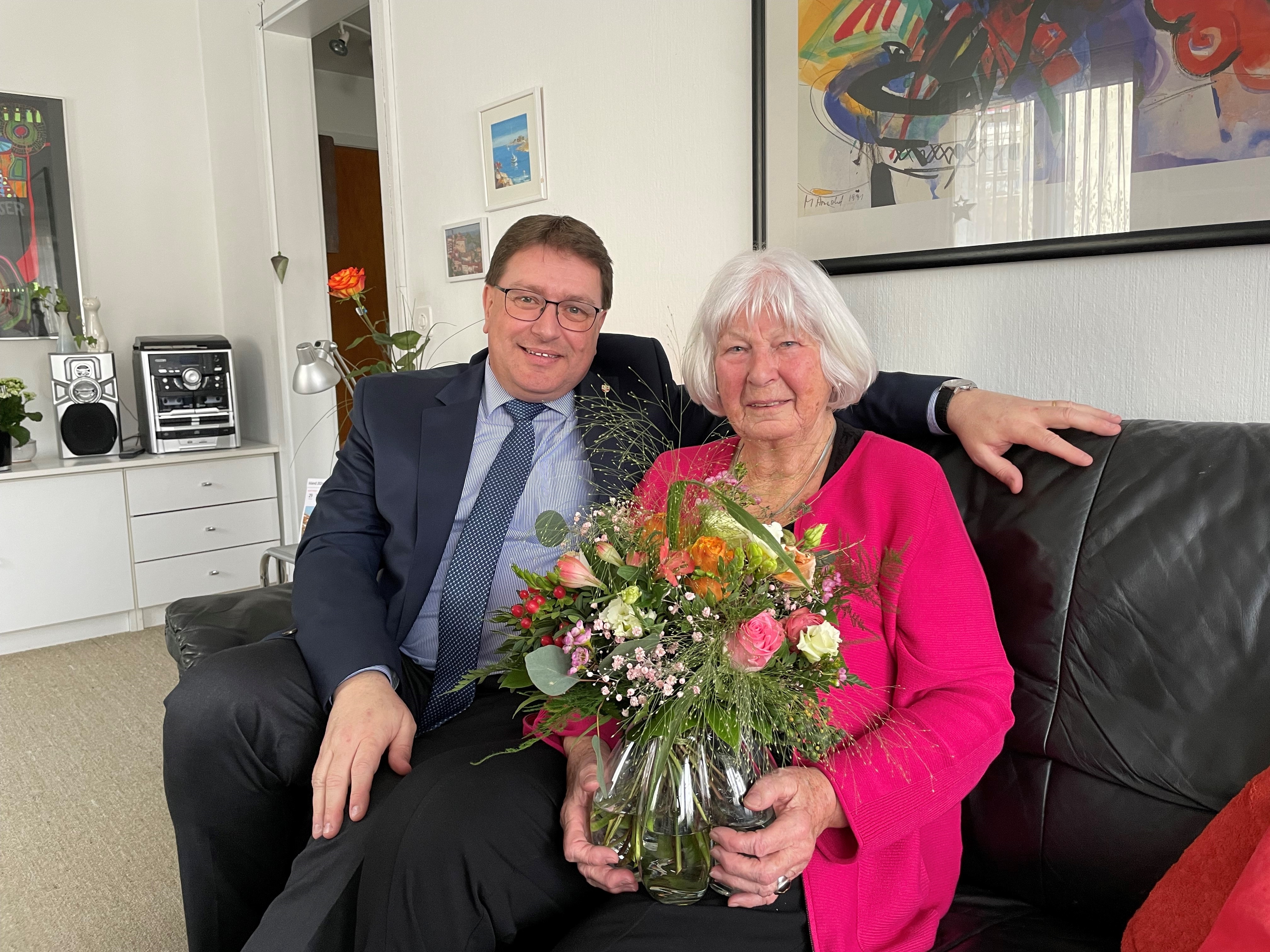 Bei bester Gesundheit durfte Frau Eliane Eichenberger Ihren 90. Geburtstag am 30. Januar 2024 feiern.
Der Gemeinderat gratuliert herzlichst!