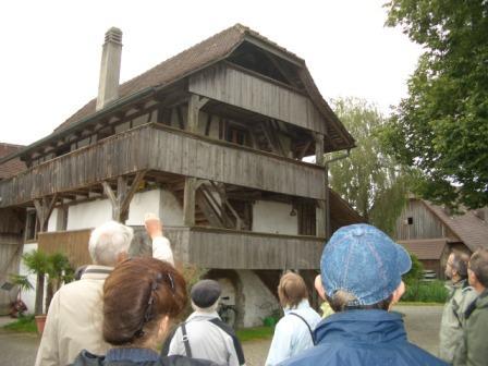 ...und weiter ging der Rundgang Richtung Bühlikofen. Im Bild: Der alte Speicher.