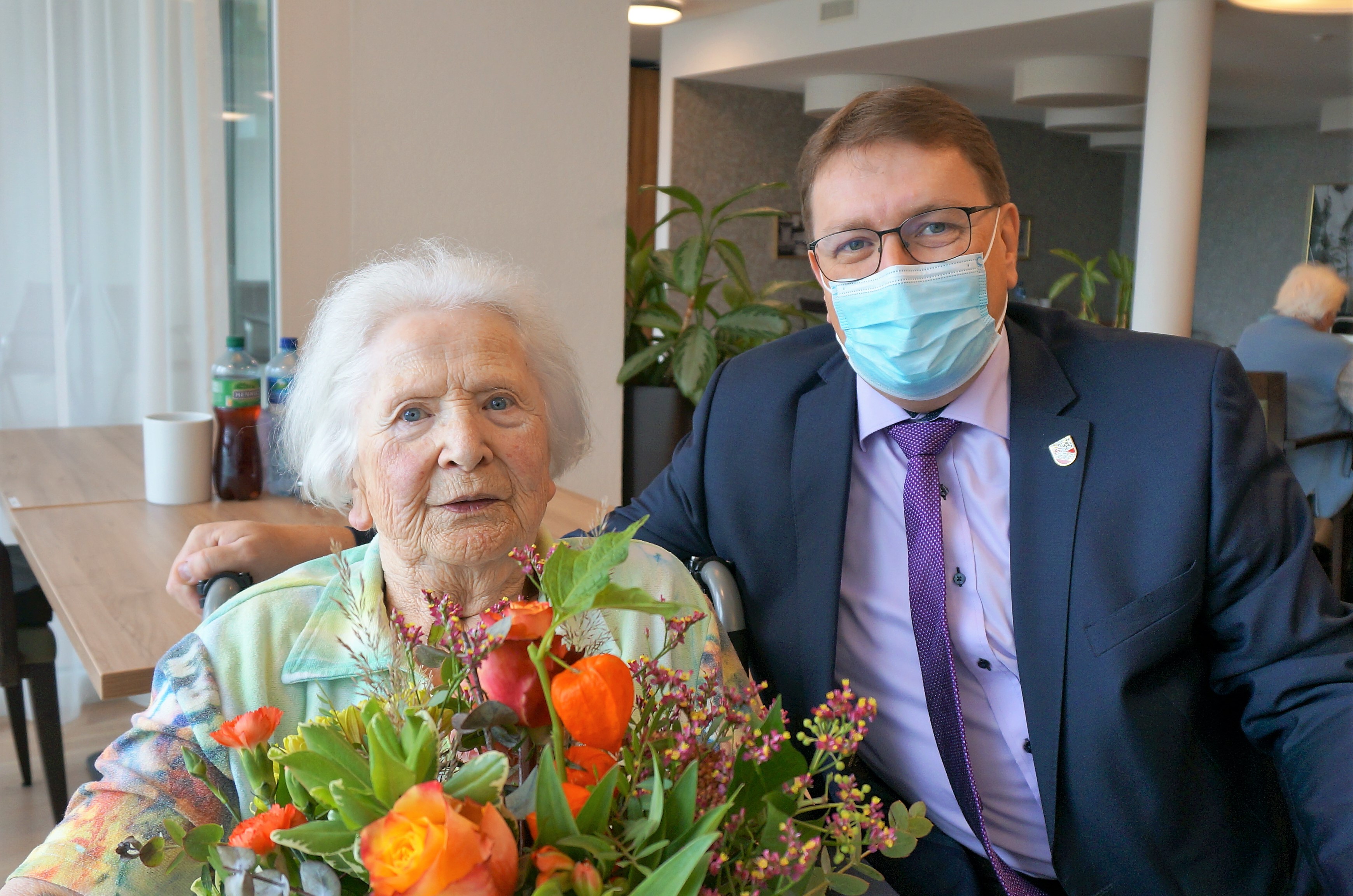 Am 1. Oktober 2022 durfte Frau Hanneli Pulver ihre 90. Geburtstag feiern.
Die Gemeindebehörden gratulieren ganz herzlich dazu!