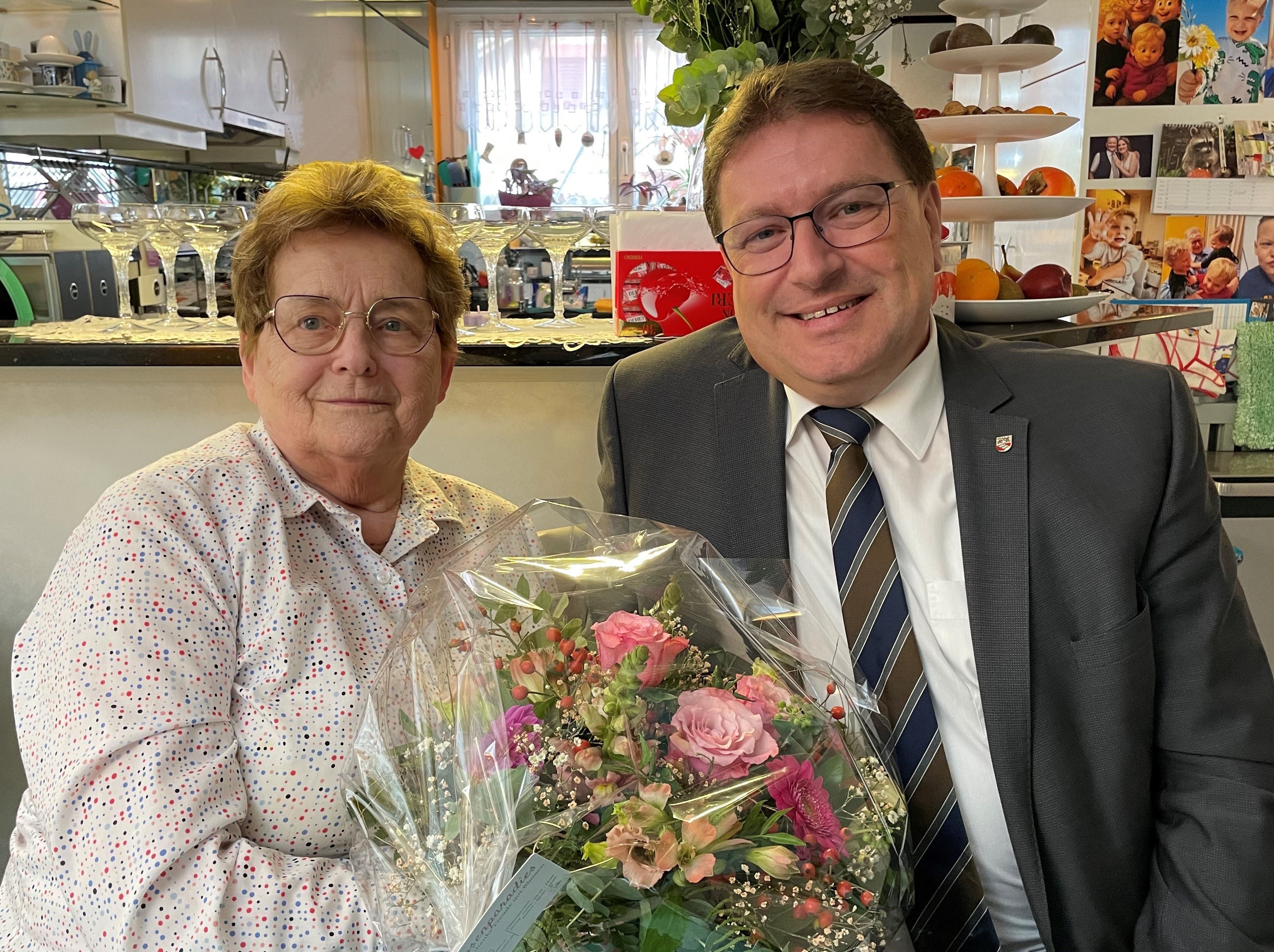 Am Freitag, 31. Oktober 2025 feierte Frau Eva Radakovic ihren 90. Geburtstag.

Die Gemeindebehörden gratulieren herzlich dazu!