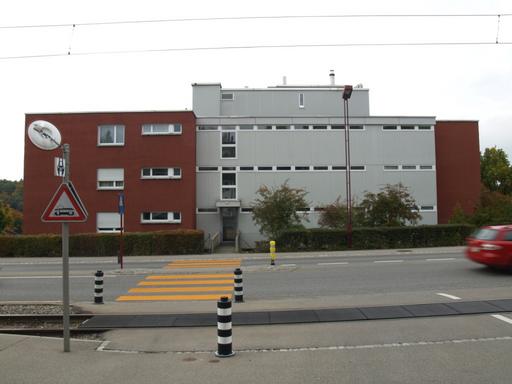 Vorbei mit Kopfsalat und Sellerie: Die Gemüsegärten gegenüber der Bäckerei Leuenberger mussten einem Neubau Platz machen.
