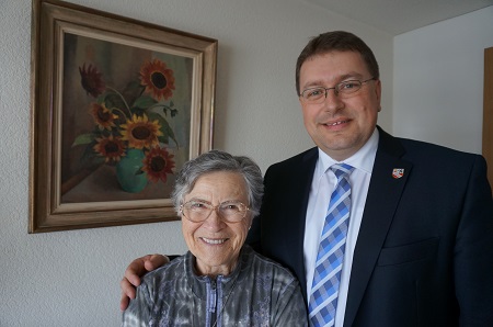 Am 19.01.2016 durfte Frau Engelmann Ihren 90. Geburtstag feiern. Der Gemeinderat gratuliert herzlichst.