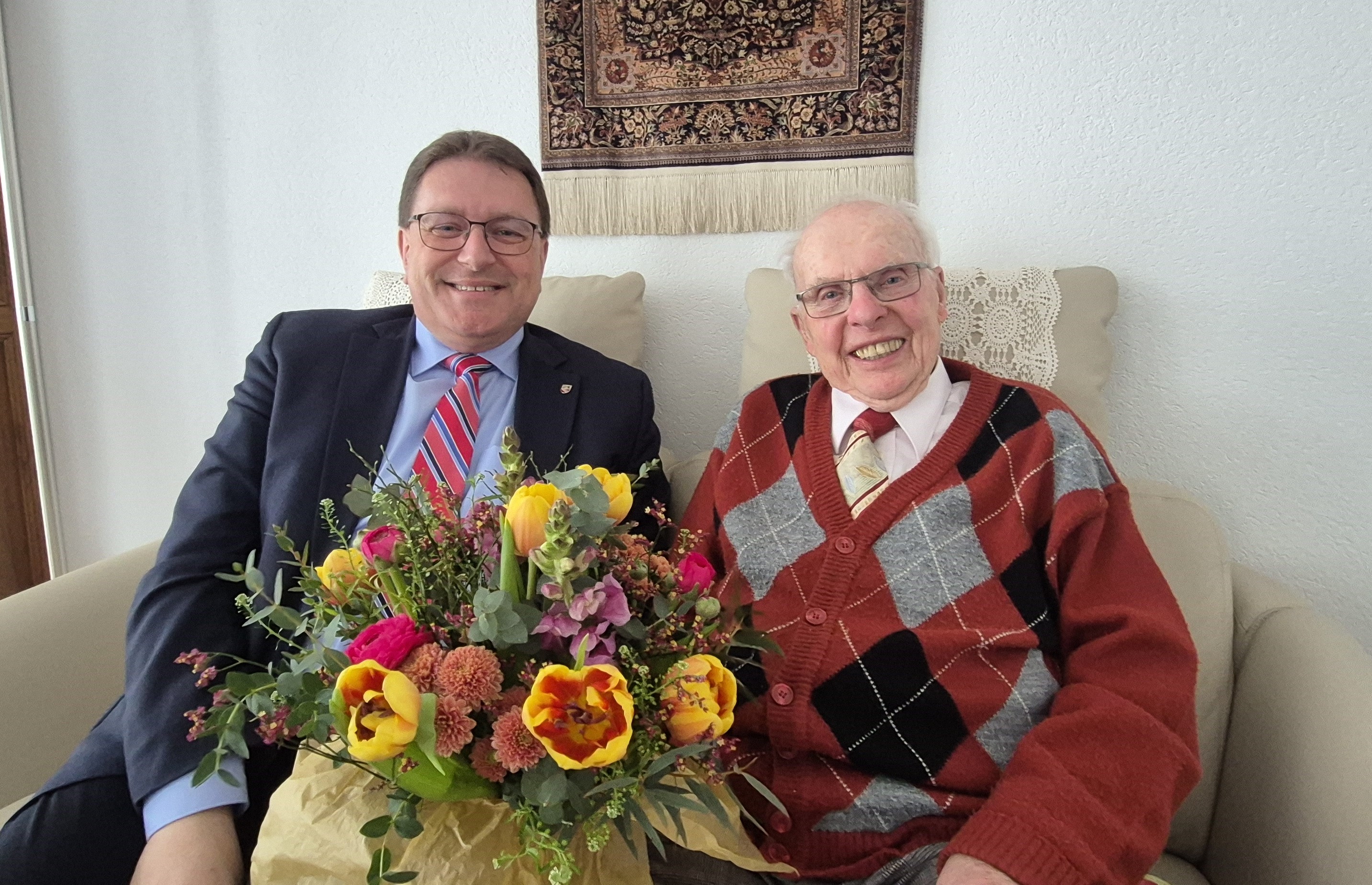 Der Gemeinderat durfte am 01. April die Glückwünsche zum 90. Geburtstag persönlich überbringen. Herzliche Gratulation Herr Korner!